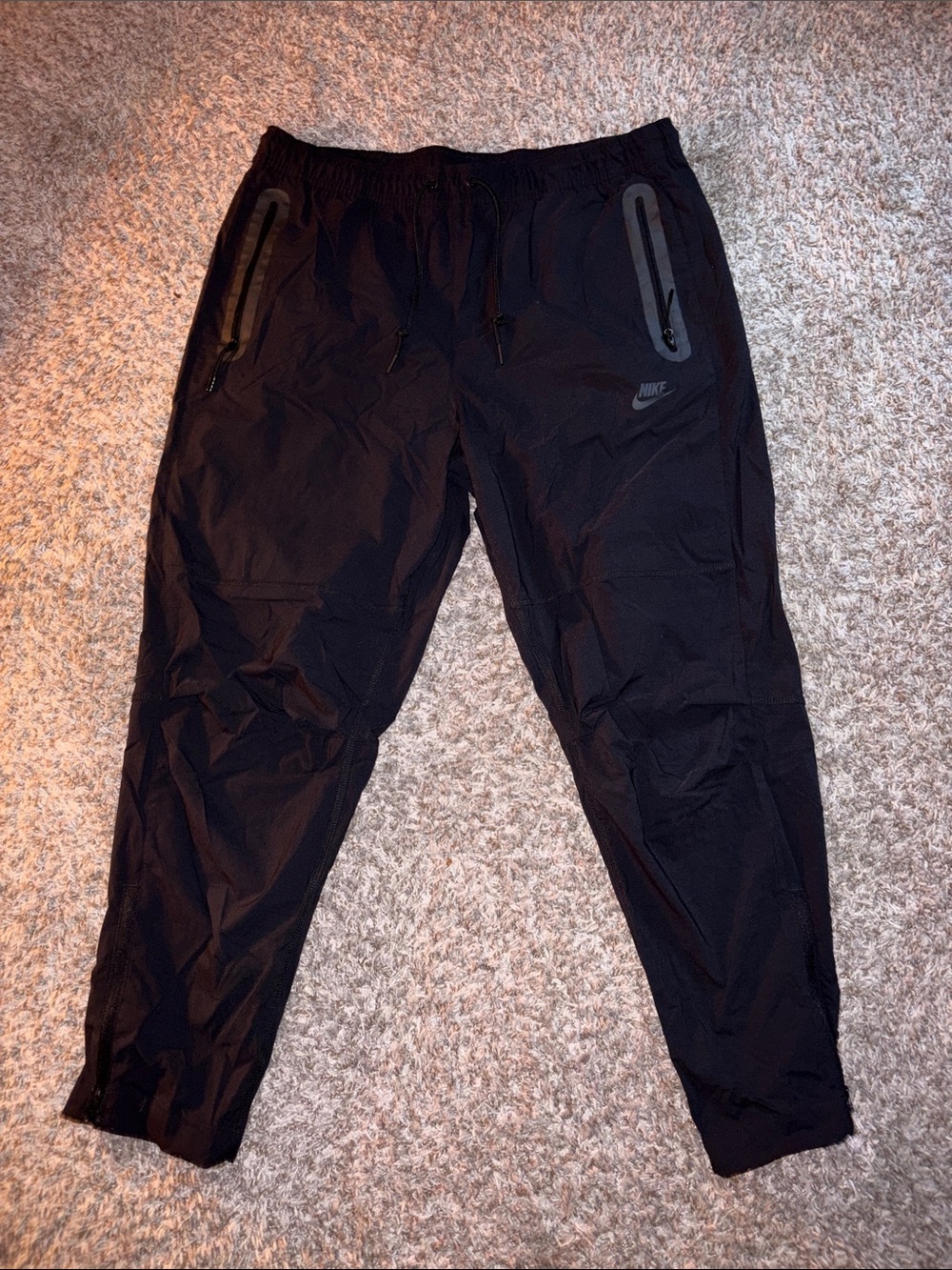Nike Tech pants Black Men’s Water-Resistant Jogger Pants